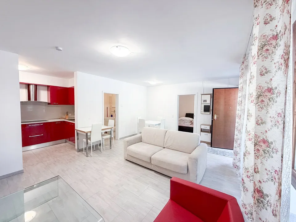 Casa con 4 appartamenti - Haus mit 4 Wohnungen - Vogorno