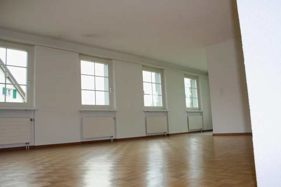 Bright 4.5-room apartment with balcony