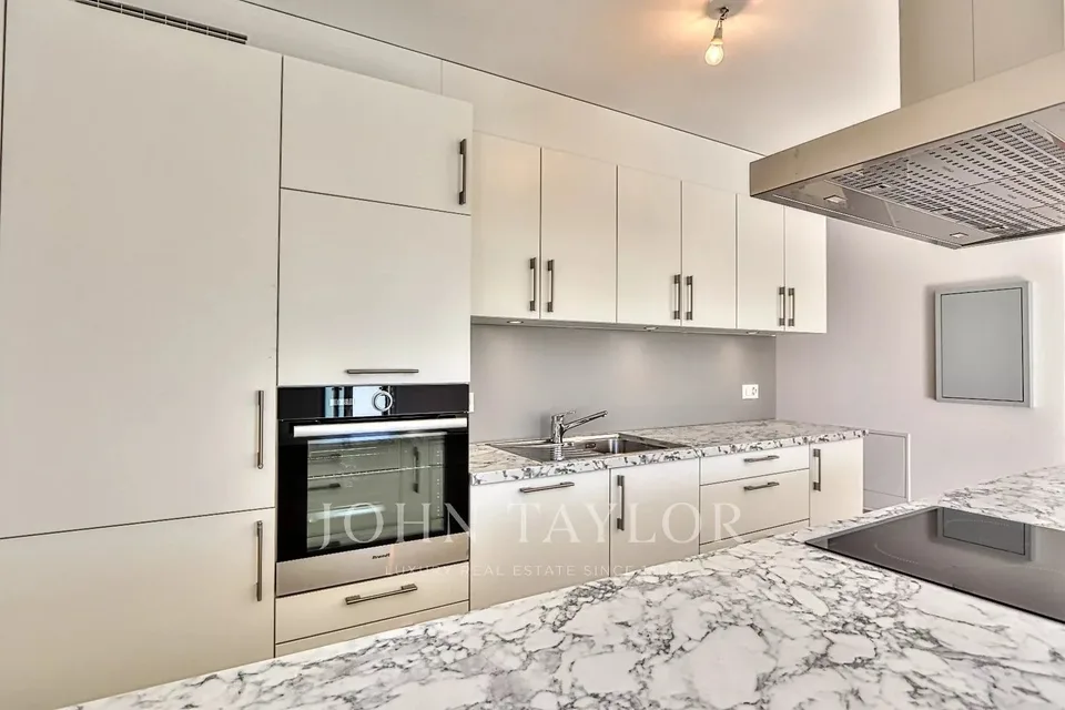 Appartement attique en duplex de 5.5 pièces