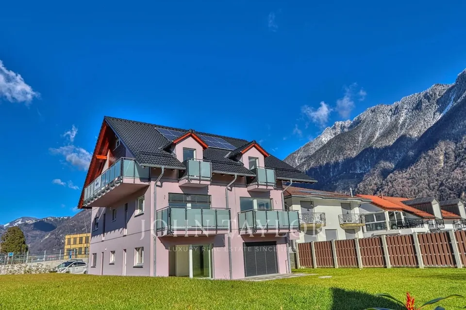Appartement attique en duplex de 5.5 pièces
