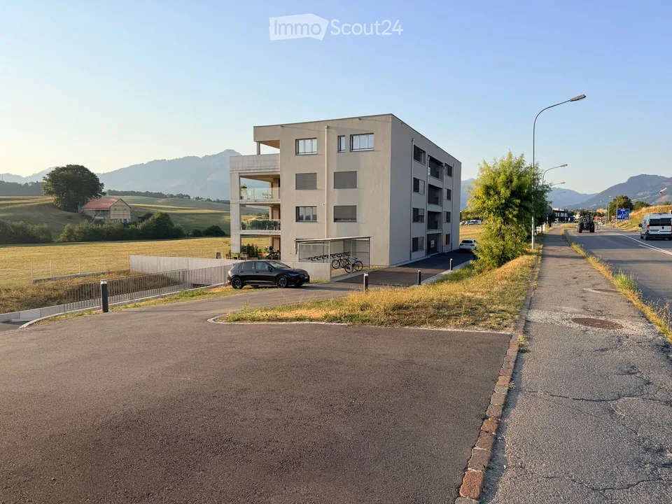 New 3.5-room apartment in Riaz – Bright and accessible