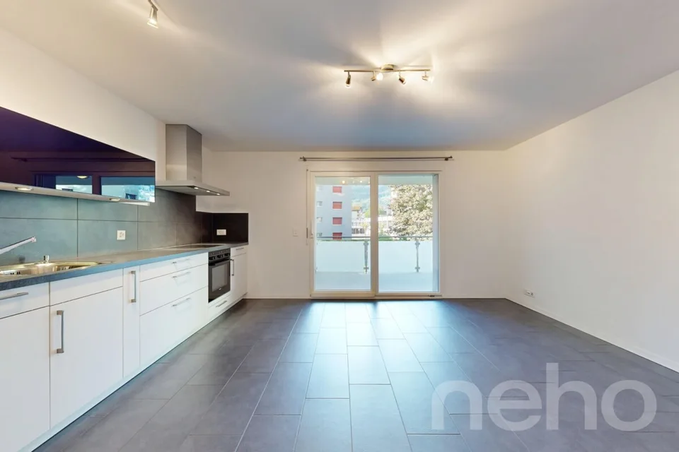 Exclusif: lumineux appartement avec grand balcon-terrasse