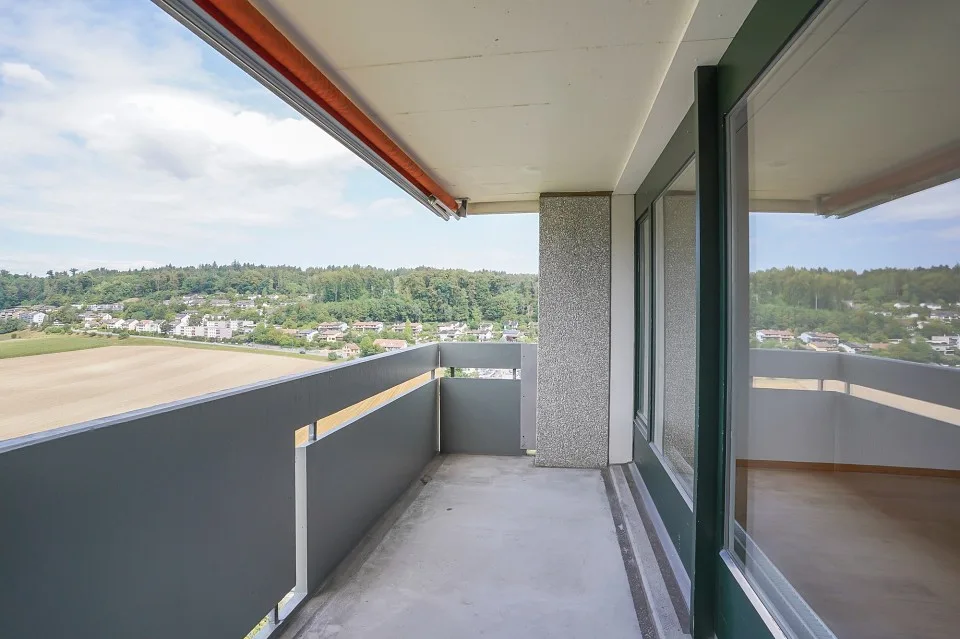 Appartement de 4½ pièces près de la ville avec vue imprenable sur l'Aare et le Wohlensee