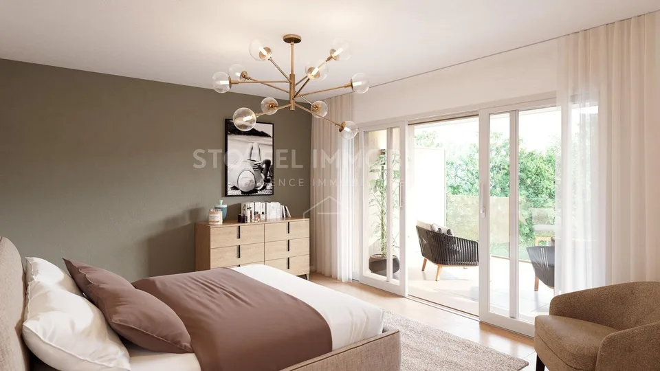 Three-room corner apartment with balconies
