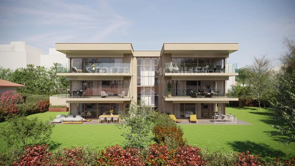 Three-room corner apartment with balconies