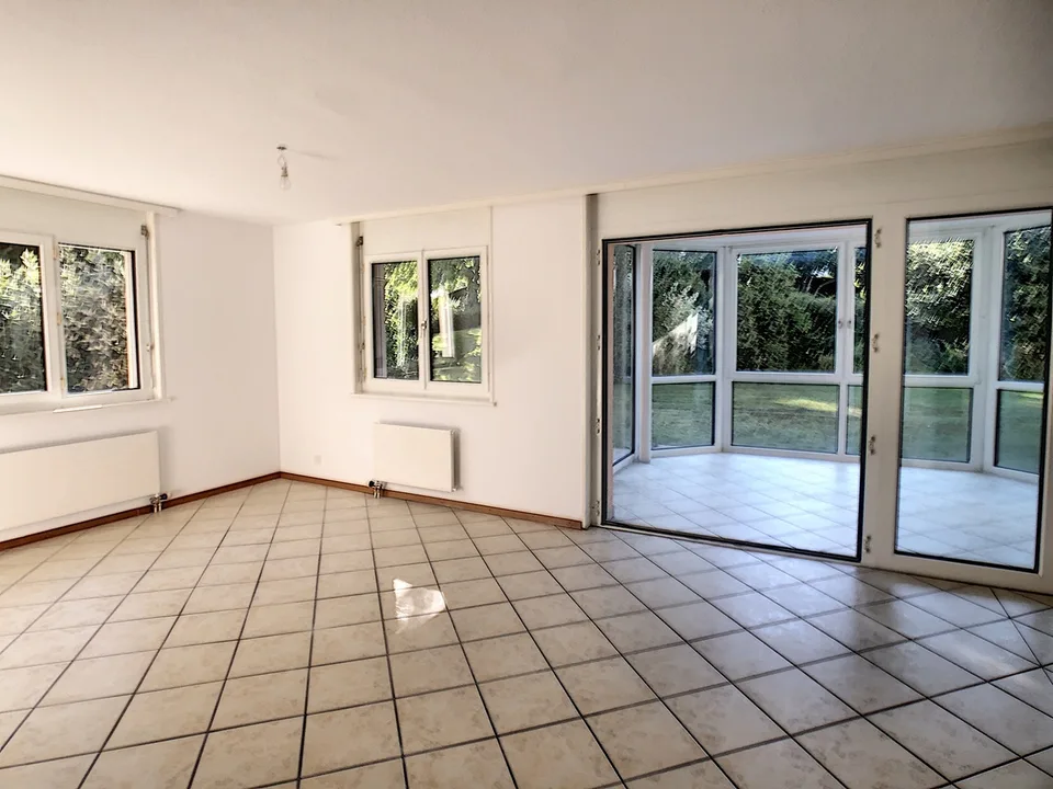 In affitto, Appartamento, 1610 Oron-la-Ville, Riferimento 1831775