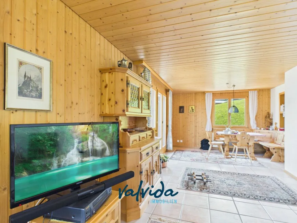 Chalet charmant, indépendant avec beaucoup d'espace environnant à Unterbäch