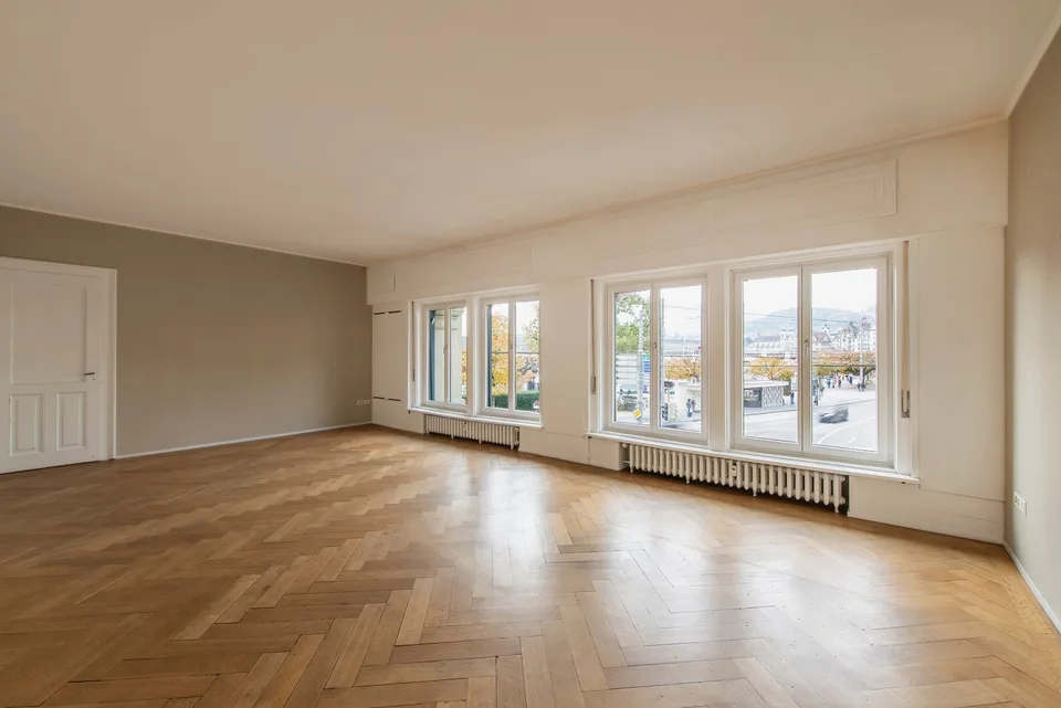 Espaces de bureaux représentatifs dans un emplacement de premier ordre à Lucerne