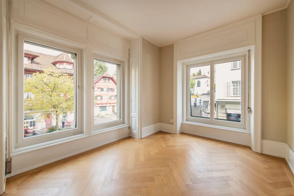 Espaces de bureaux représentatifs dans un emplacement de premier ordre à Lucerne