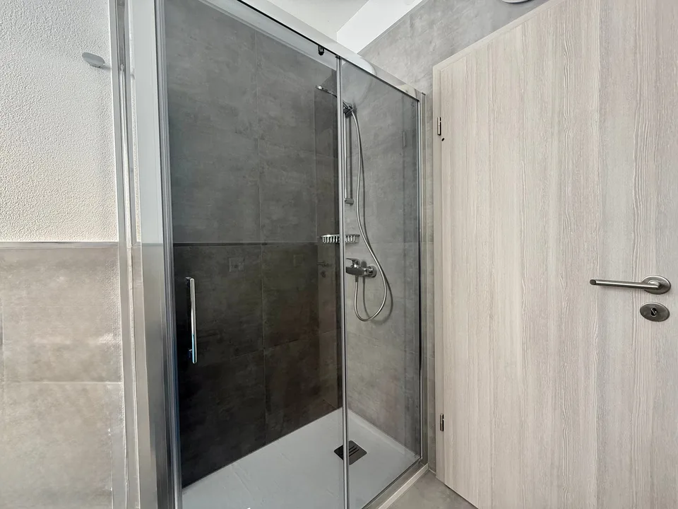 Recherché : entrant pour un appartement neuf de 3,5 pièces à Vacallo