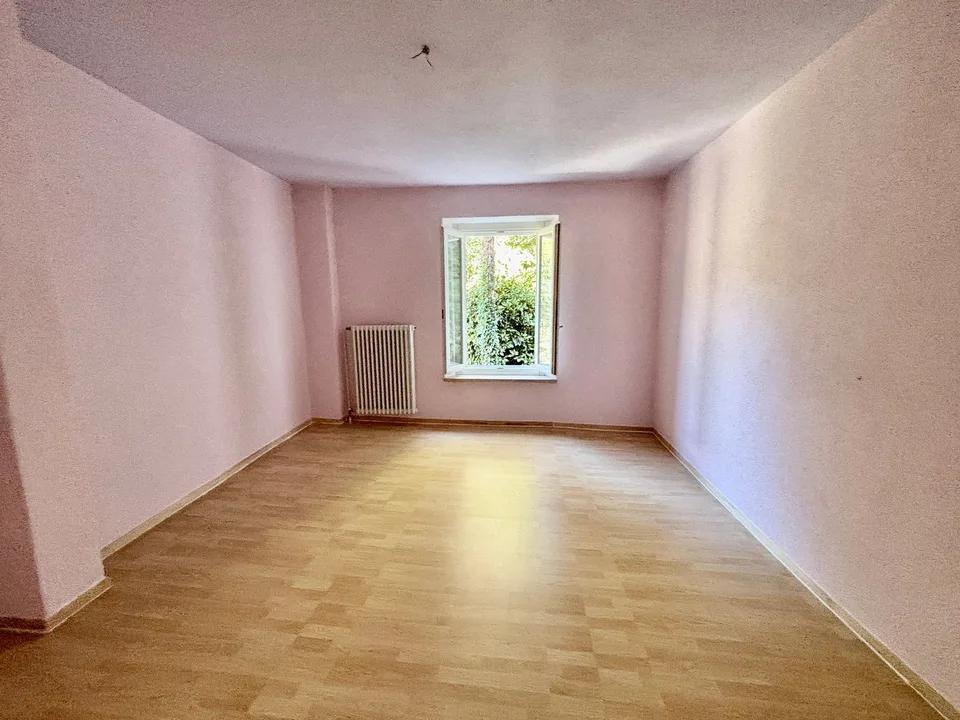 Single-family house with panoramic view in Figino + 2 plots of land