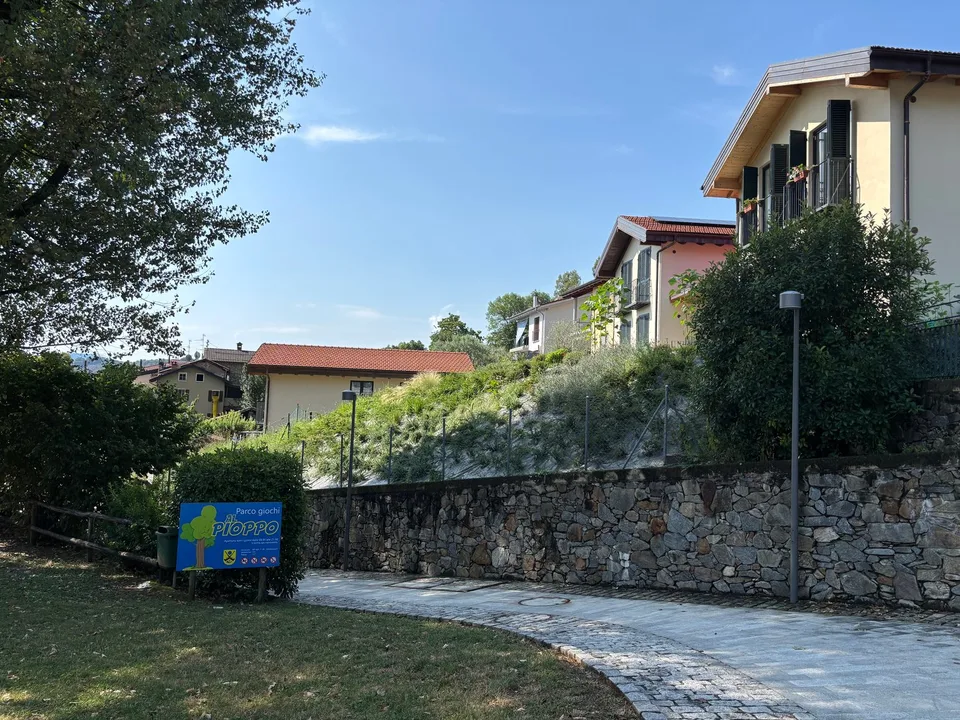 Incantevole Casa Unifamiliare di Nuova Costruzione a Pura