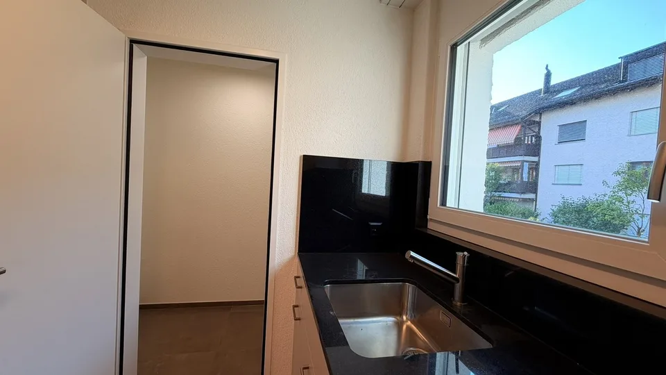 Sanierte 1.5-Zimmerwohnung in Spreitenbach