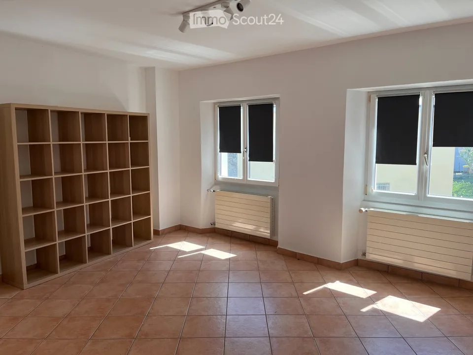 Helles 4-Zimmer-Apartment mit separatem Eingang