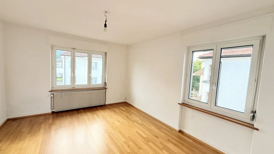Helles Zimmer in renovierter 3er-WG in Zürich