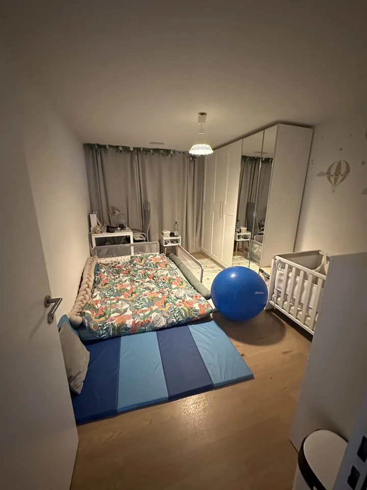 Appartement moderne 3.5 pièces à Dübendorf (Hochbord) Norme Minergie, 2 balcons, 2 caves & place de parking