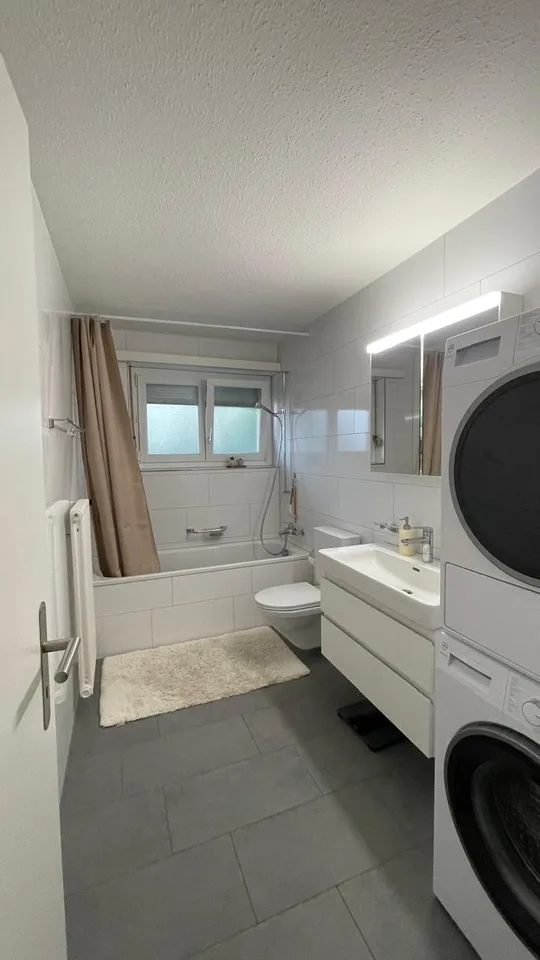 Appartement lumineux 4.5 pièces avec 127 m² & jardin d'hiver à Horgen