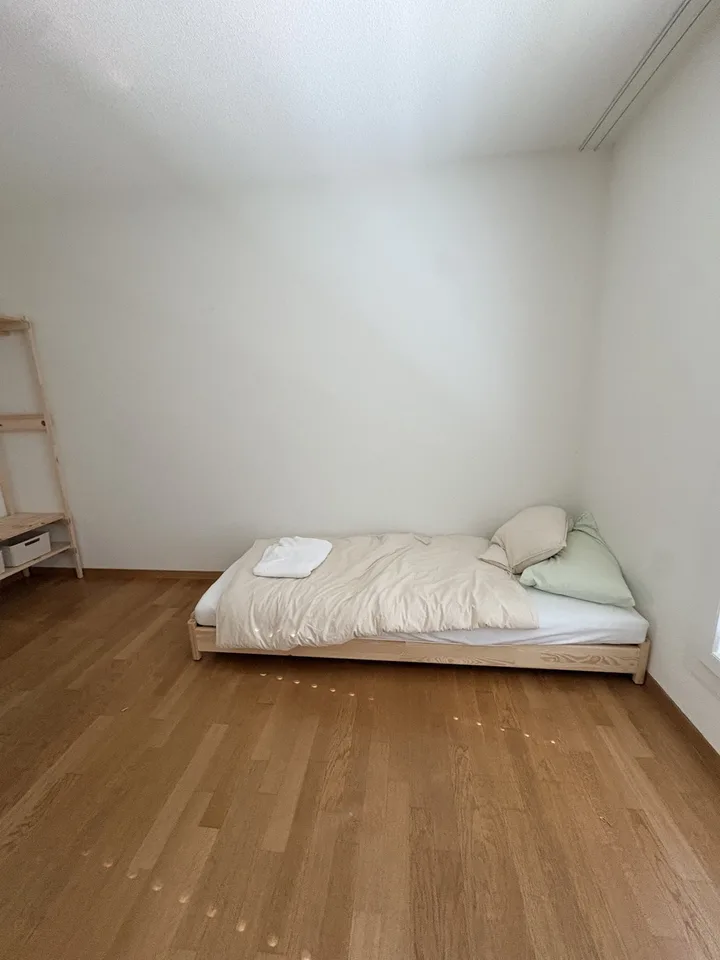 Room for rent in shared apartment (furnished)