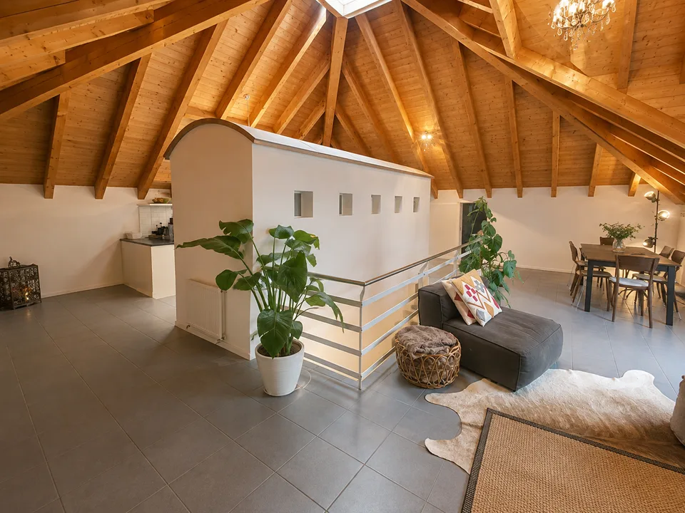 Charmante 4.5-Zimmer-Maisonettewohnung mit Balkon und Bergblick in Altdorf
