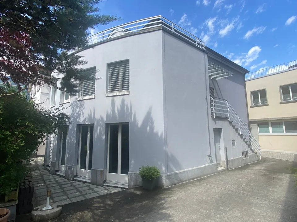 Charmante 4.5-Zimmer-Maisonettewohnung mit Balkon und Bergblick in Altdorf
