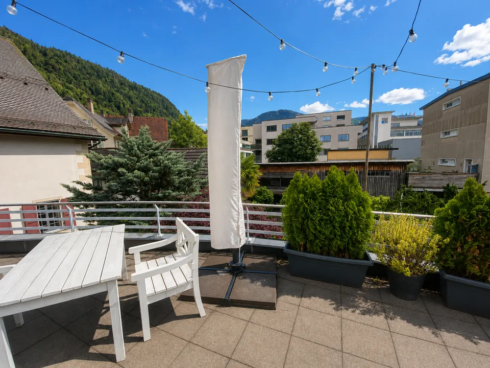 Charmante 4.5-Zimmer-Maisonettewohnung mit Balkon und Bergblick in Altdorf