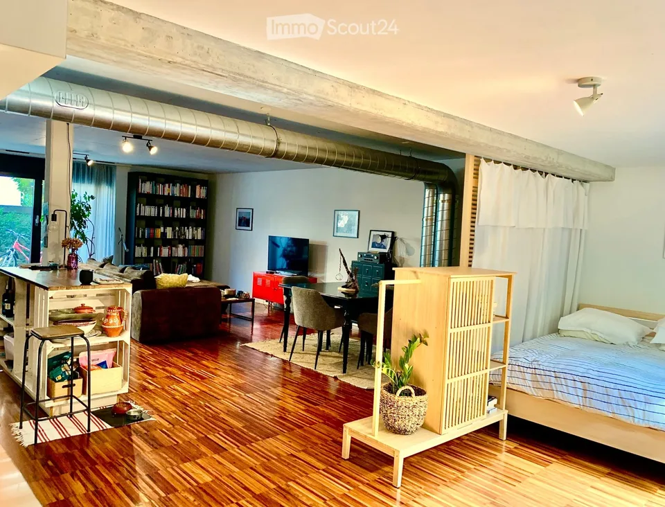 LOFT close to the Lake