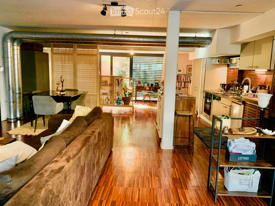 LOFT close to the Lake