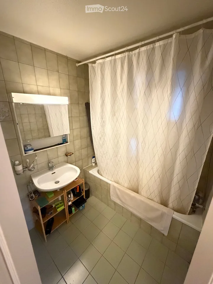 3.5-room apartment, 75m, Neuchâtel, available from October 1st