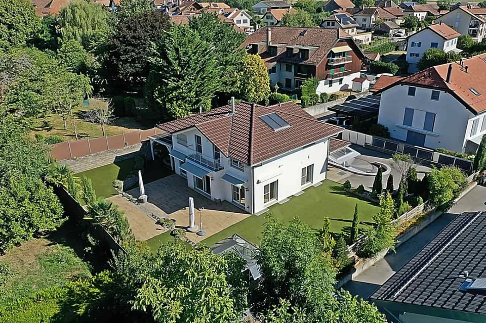 Exclusivité - Propriété coup de coeur, villa individuelle au calme