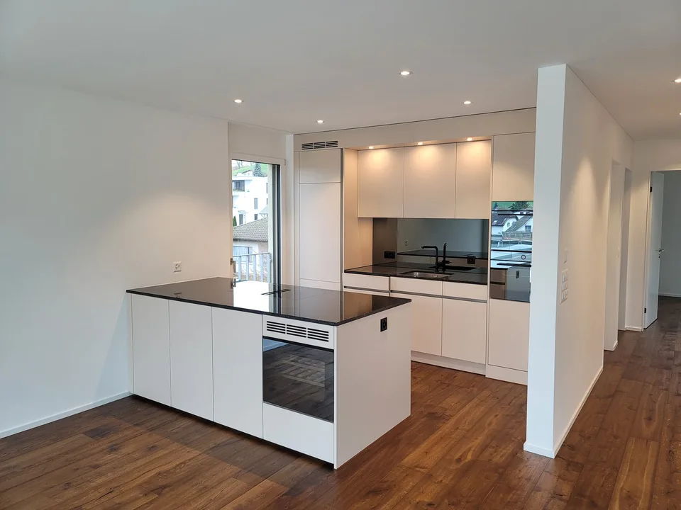 Attractive 3.5-room attic apartment with high-quality construction and dreamy south-west view