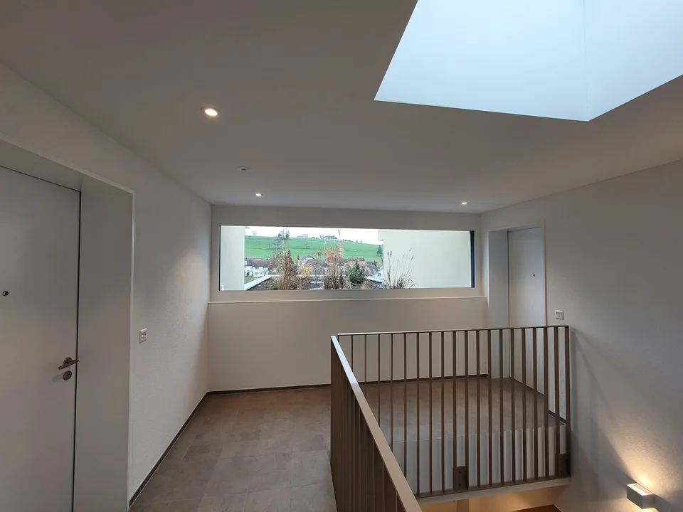 Attractive 3.5-room attic apartment with high-quality construction and dreamy south-west view