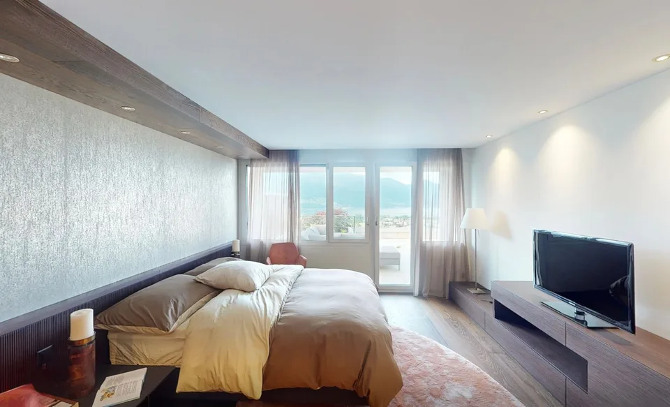 Habitation luxueuse avec une vue gigantesque sur le Lago Maggiore