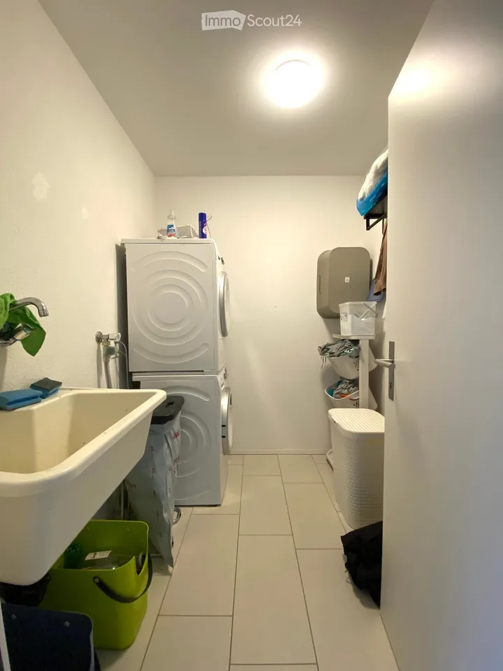 Appartamento familiare di 4,5 locali con giardino e 2 posti auto