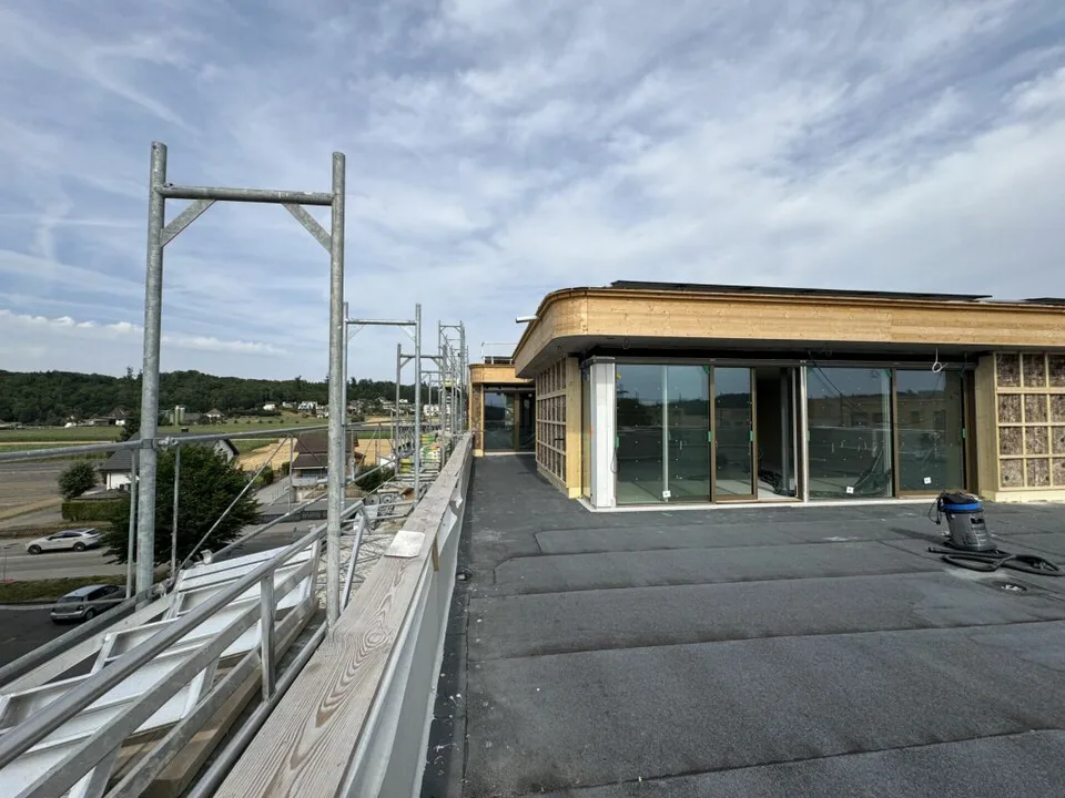 Bald bezugsbereit -exklusive 3.5-Zimmer Attika-Wohnung mit 158m2 Terrasse