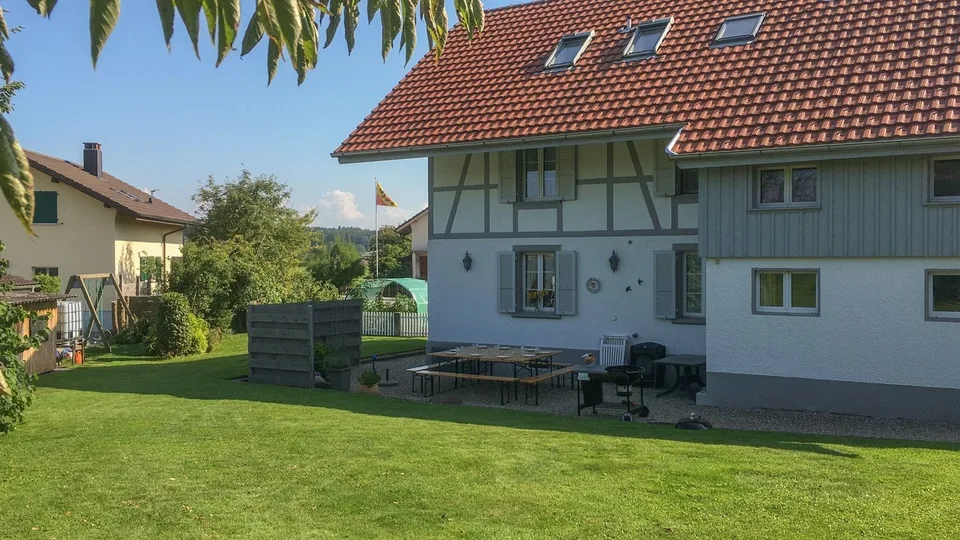 240 m² voller Möglichkeiten - grosszügiges Familienhaus mit Garten