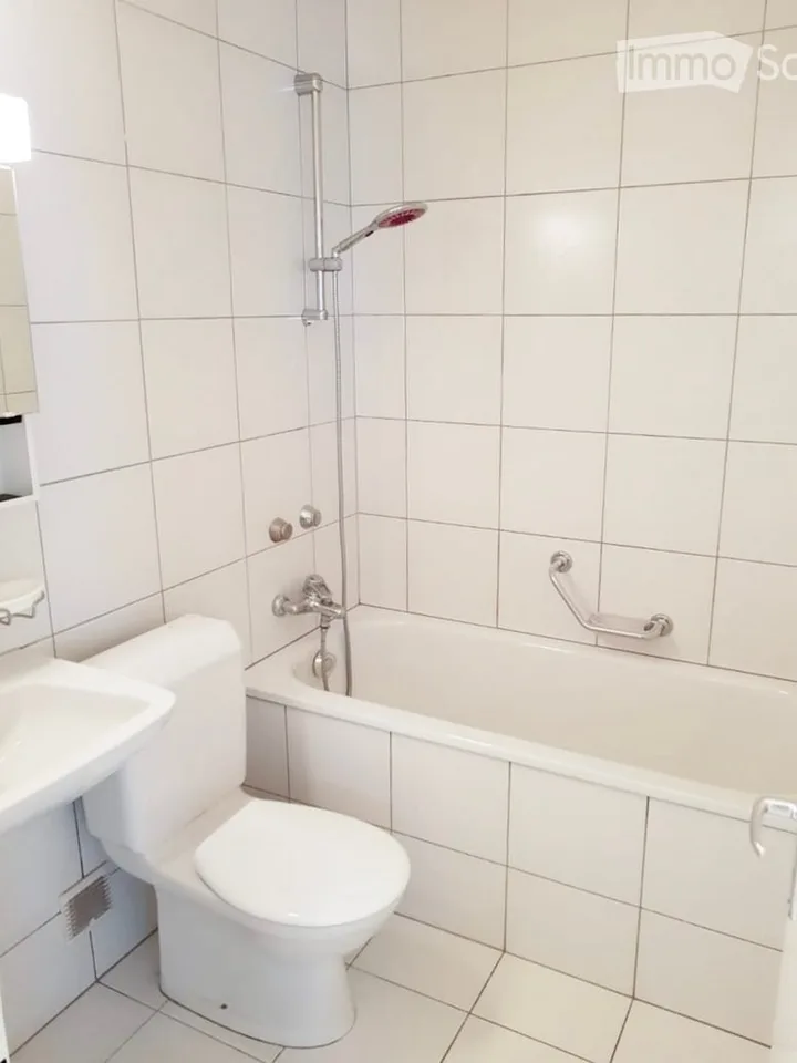 2.5-Zimmer-Wohnung mit Balkon in Biel – sofort verfügbar!