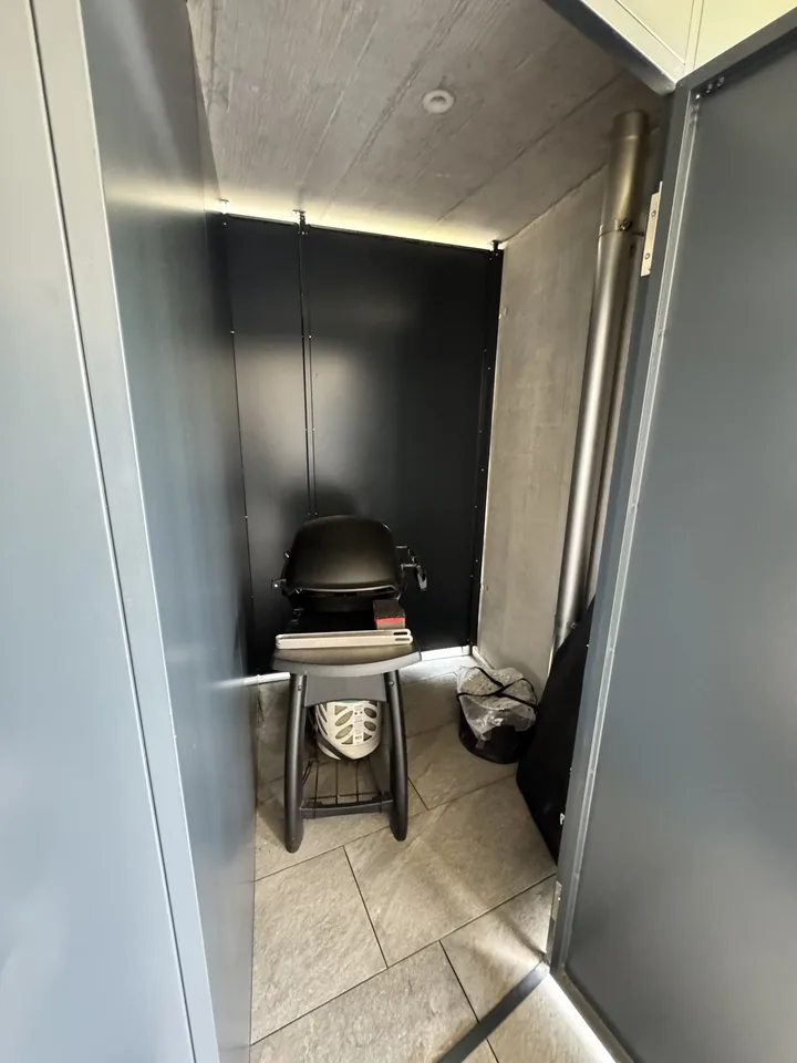 Appartement moderne 2.5 pièces avec grand espace de séjour couvert à Wangen SZ