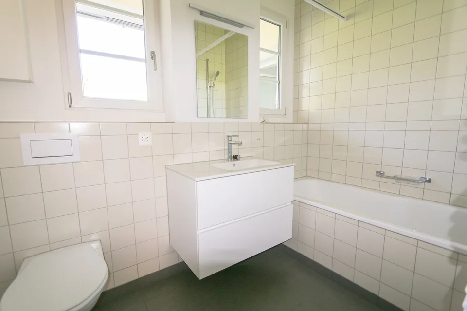 Bright 3-room apartment with balcony on Monbijoustrasse in Bern