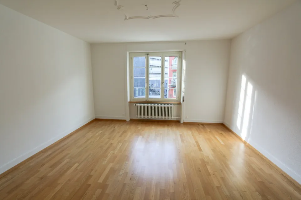 Bright 3-room apartment with balcony on Monbijoustrasse in Bern