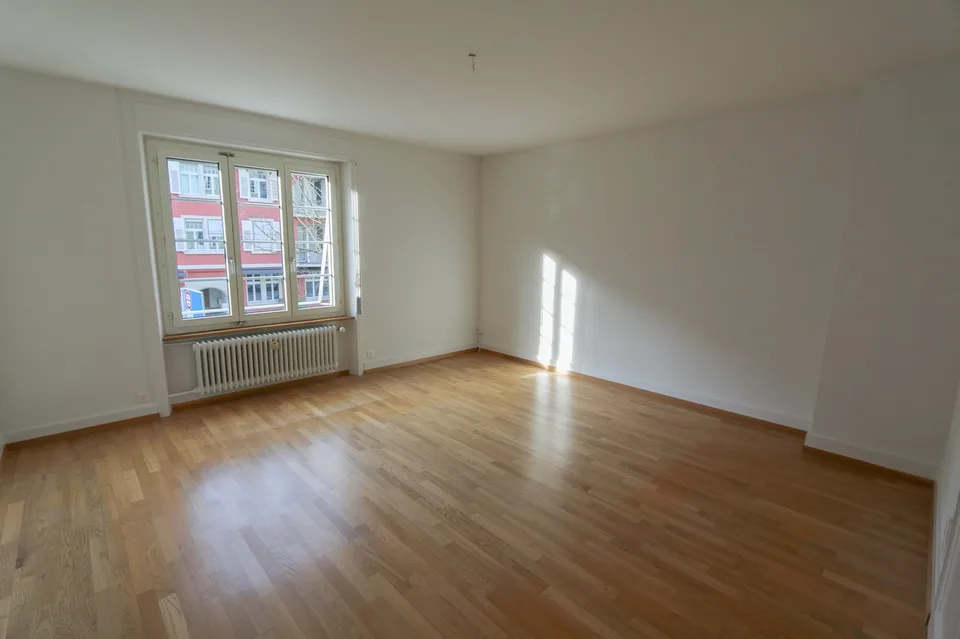 Bright 3-room apartment with balcony on Monbijoustrasse in Bern