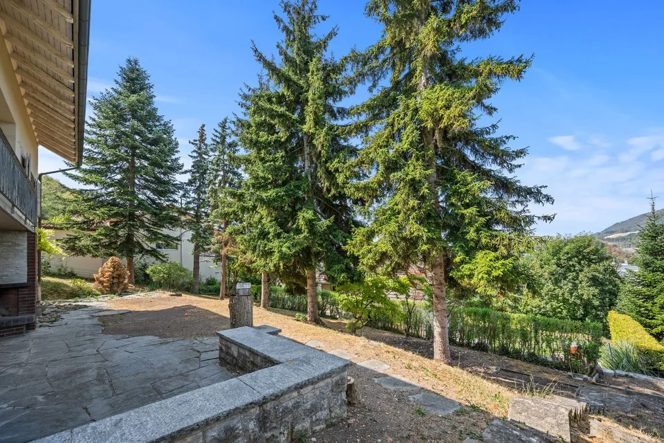 Casa unifamiliare di 6,5 locali in una posizione familiare con grande giardino