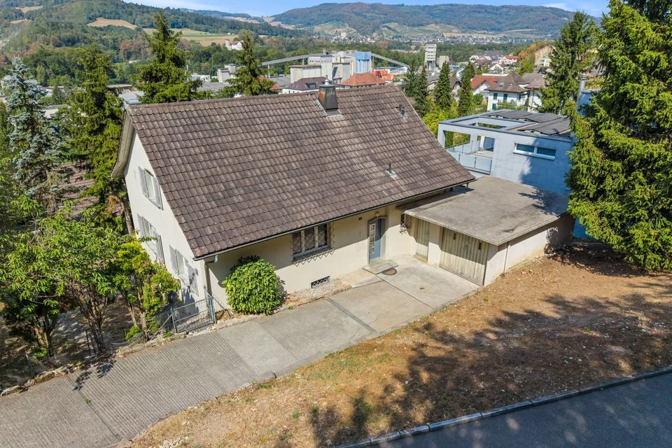 Casa unifamiliare di 6,5 locali in una posizione familiare con grande giardino