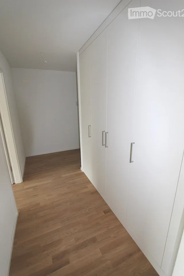 Helle 3-Zimmer-Wohnung im 8. Stock mit Balkon und schöner Aussicht in Zofingen