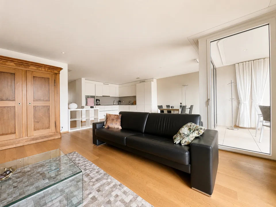 Moderne 3-Zimmer-Wohnung mit Balkon im 5. OG in Schlieren