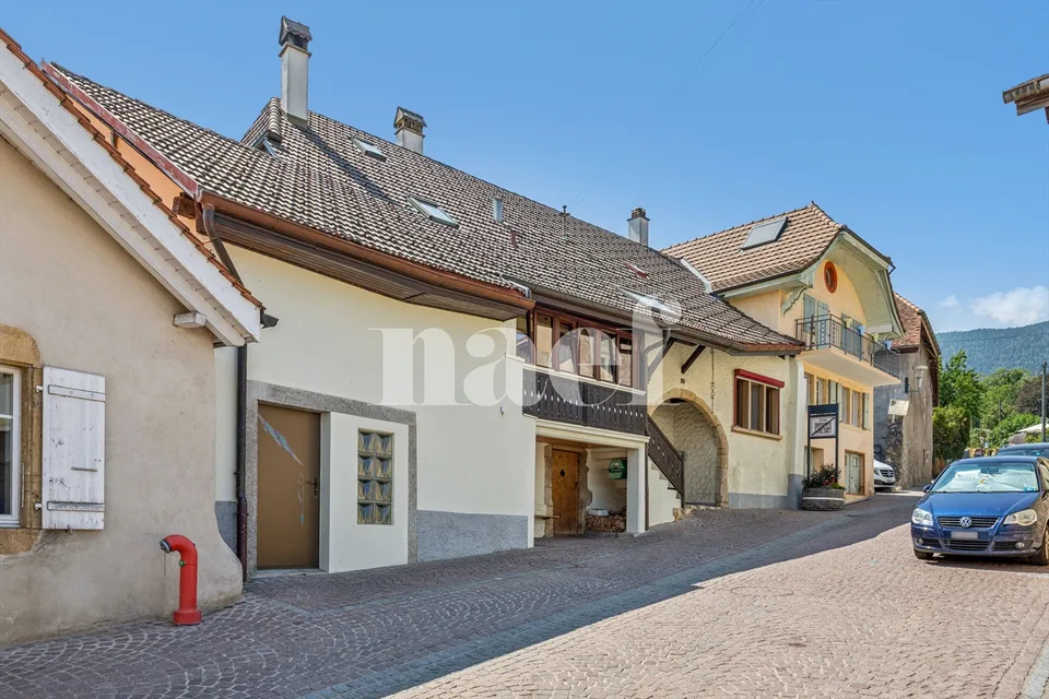 Authentisch charmantes Dorfhaus in Gorgier