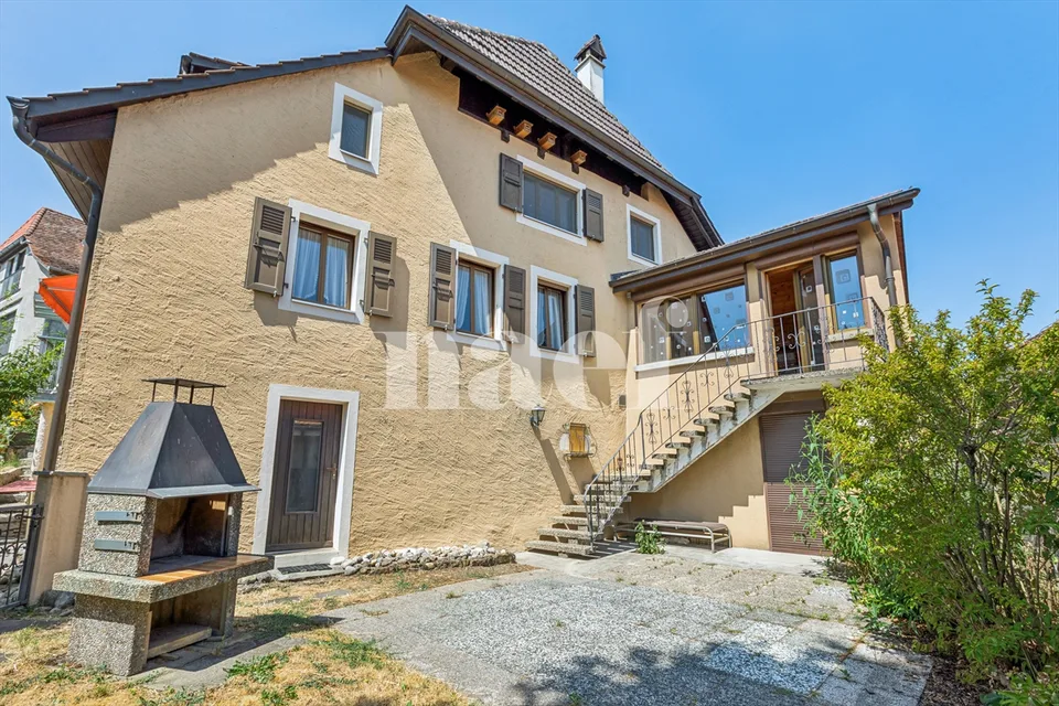 Maison villageoise au charme authentique à Gorgier