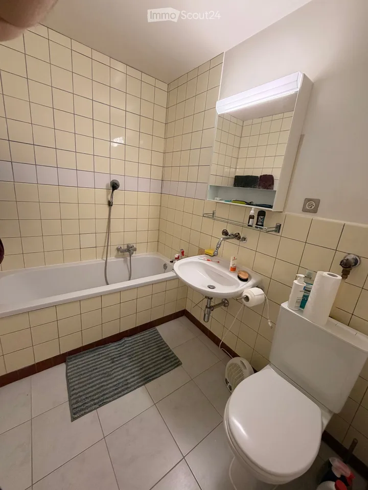 2.5-room apartment in Renens – CHF 1,490/month – FREE furniture available