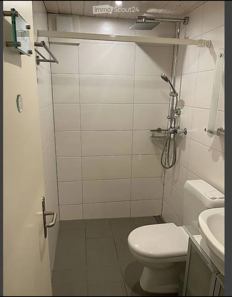 Ruhige 1.5-Zi. Einliegerwohnung mit traumhafter Seesicht