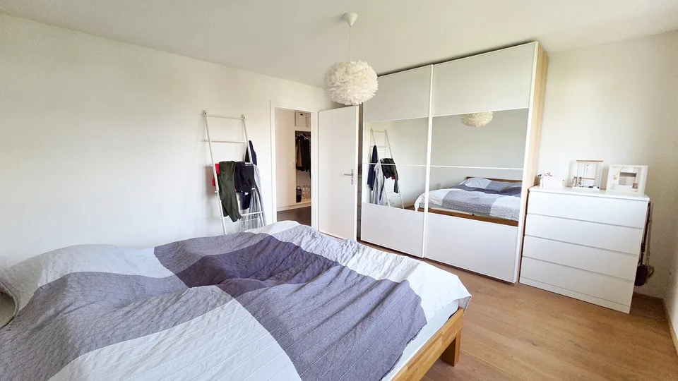 Appartement neuf et moderne de 5 ½ pièces dans une maison de 5 parties avec sa propre buanderie