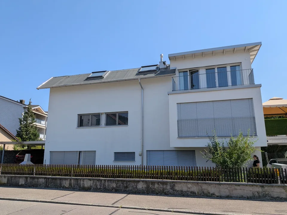 Helle, moderne 2.5-Zimmerwohnung in Bülach